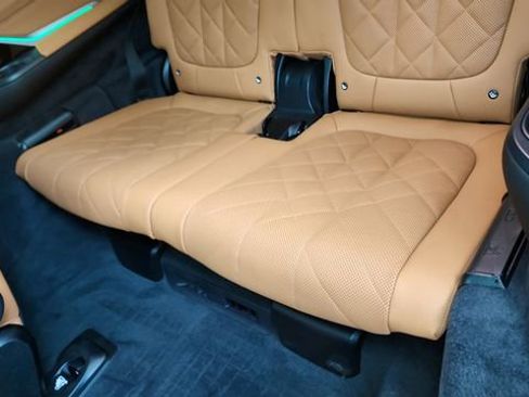 Used 2026 BMW X7 xDrive40i w/ M Sport Package AWD/4WD image 32