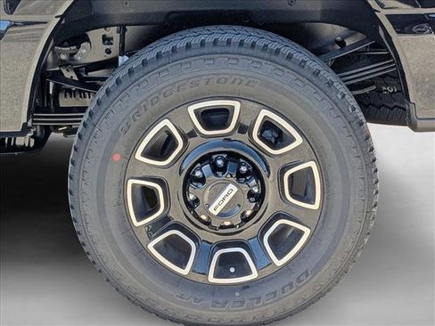 New 2026 Ford F250 Platinum image 9