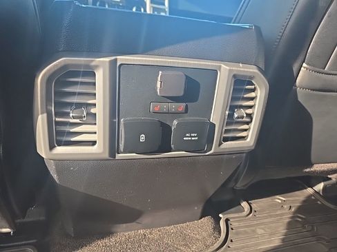 Used 2019 Ford F150 Platinum w/ Equipment Group 701A Luxury image 27