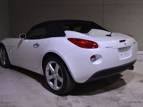 Used 2008 Pontiac Solstice Convertible w/ Premium Package image 5