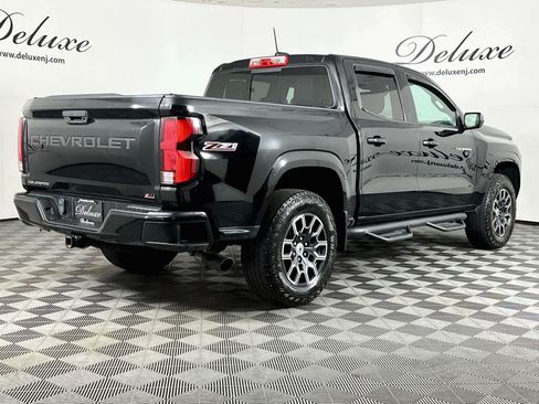 Used 2023 Chevrolet Colorado Z71 w/ Z71 Convenience Package 2 AWD/4WD image 6