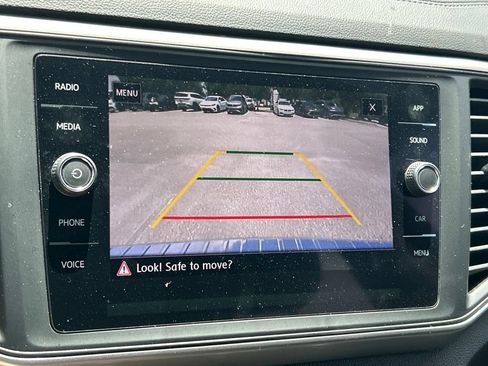 Used 2021 Volkswagen Atlas SE w/ Towing Package FWD image 32