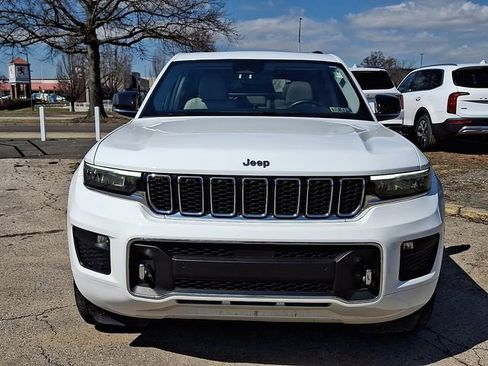 Used 2022 Jeep Grand Cherokee Overland image 2