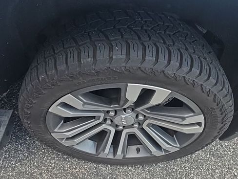 Used 2018 GMC Yukon Denali w/ Denali Ultimate Package AWD/4WD image 5
