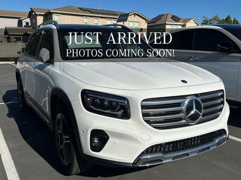 New 2026 Mercedes-Benz GLB 250 4MATIC image 1