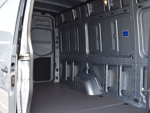 New 2025 Mercedes-Benz Sprinter 2500 image 10