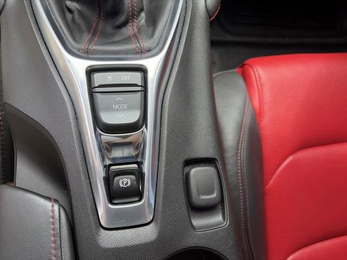 Used 2017 Chevrolet Camaro LT RWD image 27