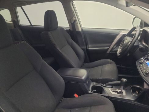 Used 2018 Toyota RAV4 XLE image 21