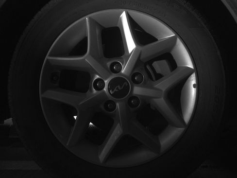 Used 2025 Kia Soul LX w/ LX Technology Package FWD image 13