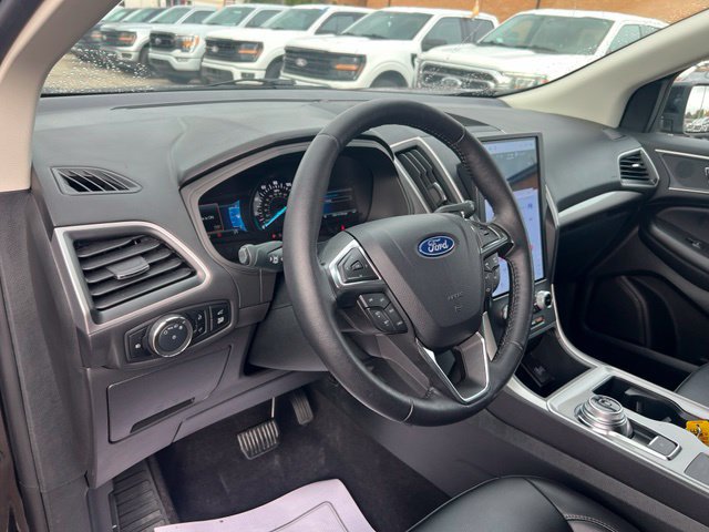 Certified 2024 Ford Edge SEL w/ Convenience Package AWD/4WD image 7