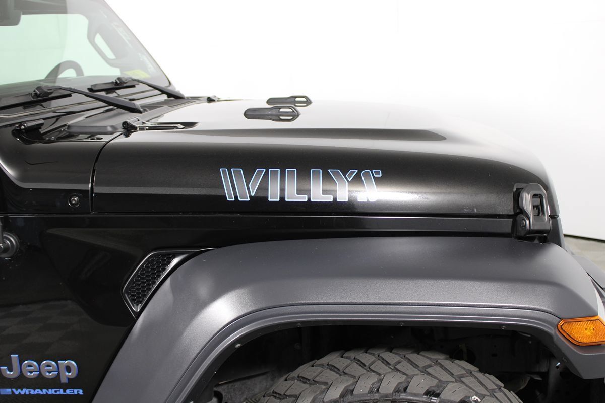 Used 2023 Jeep Wrangler Unlimited w/ Cold Weather Group AWD/4WD image 7