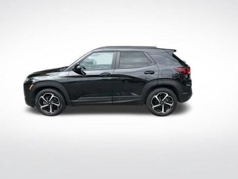 Used 2022 Chevrolet TrailBlazer RS w/ Sun and Liftgate Package FWD image 2