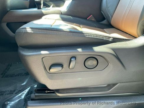 Used 2024 Chevrolet Silverado 1500 High Country w/ High Country Premium Package image 13