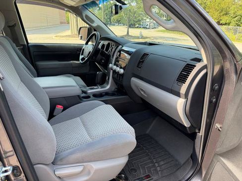 Used 2012 Toyota Tundra 4x4 Double Cab w/ SR5 Pkg image 19