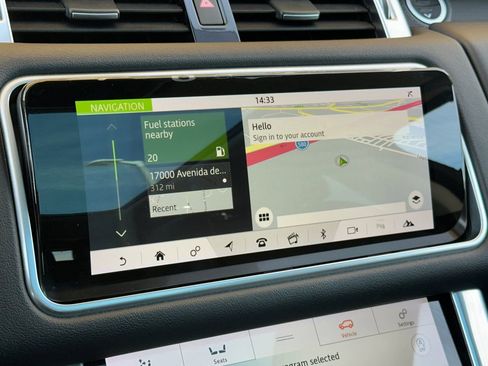 Used 2018 Land Rover Range Rover Sport SE image 24