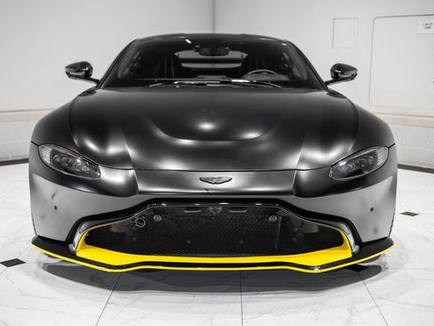 Used 2019 Aston Martin V8 Vantage Coupe image 7