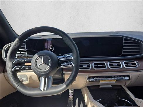 New 2026 Mercedes-Benz GLS 580 4MATIC image 13