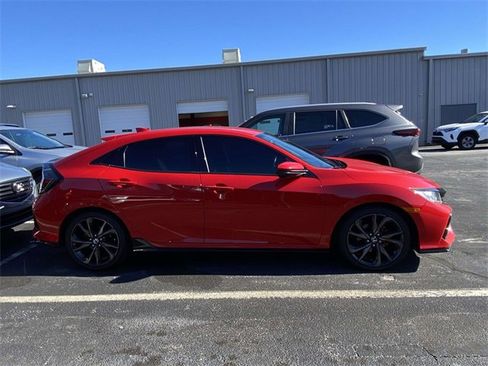 Used 2017 Honda Civic Sport image 6