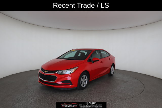 Used 2018 Chevrolet Cruze LS FWD image 2