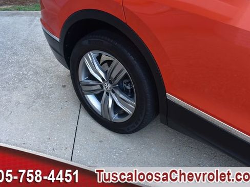 Used 2019 Volkswagen Tiguan SEL Premium AWD/4WD image 17