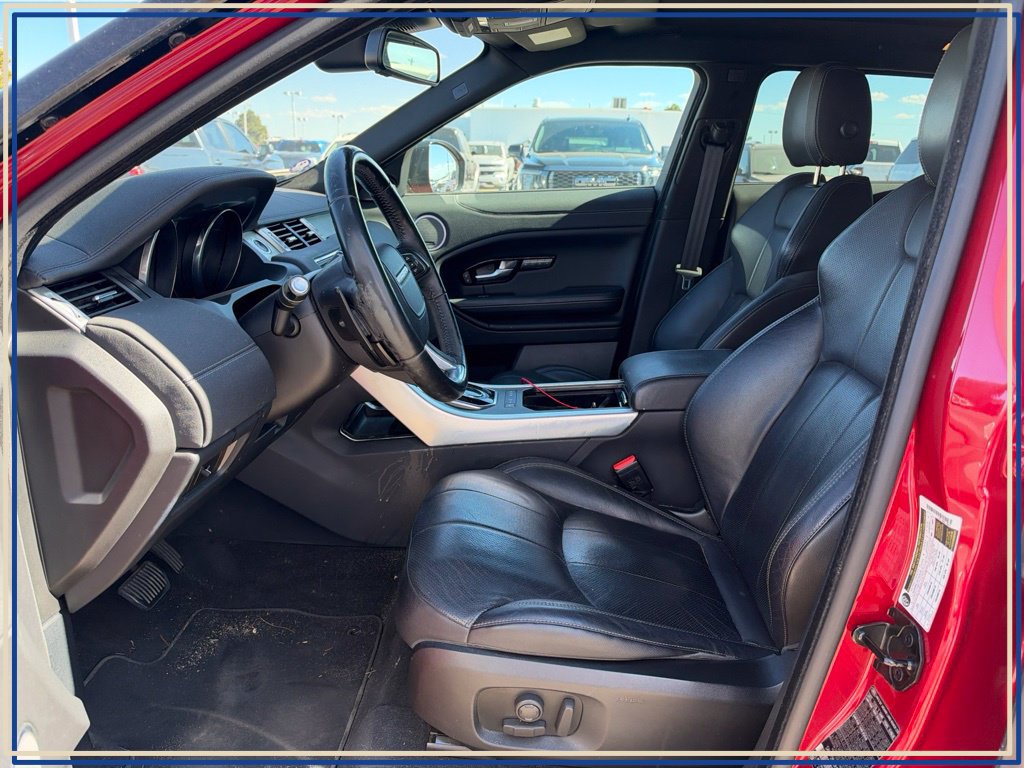 Used 2017 Land Rover Range Rover Evoque SE AWD/4WD image 2