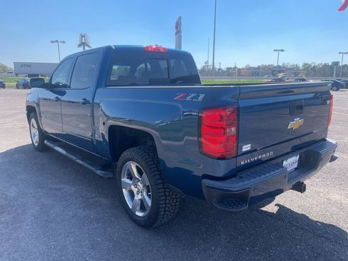 Used 2018 Chevrolet Silverado 1500 LT w/ Texas Edition image 11