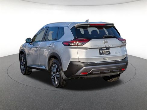 Used 2022 Nissan Rogue SL w/ SL Premium Package image 7