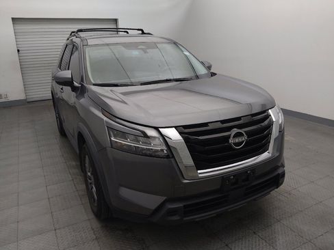 Used 2022 Nissan Pathfinder SV FWD image 14