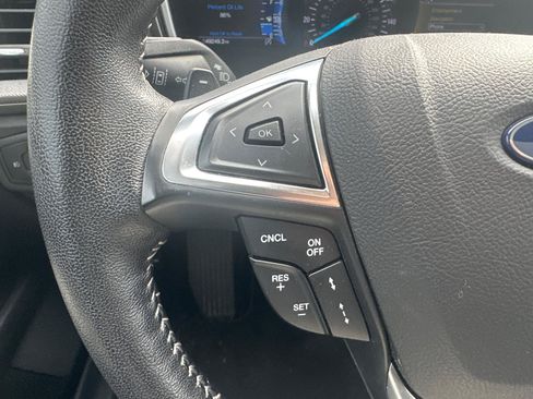 Used 2019 Ford Fusion SE w/ Equipment Group 151A FWD image 21