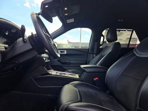 Used 2022 Ford Explorer ST image 15