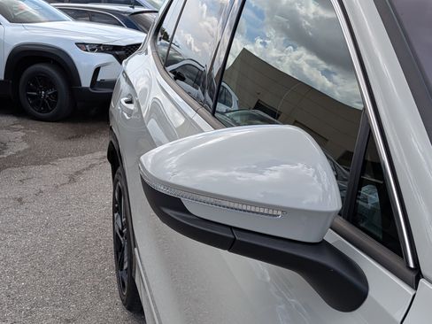 Used 2026 Volkswagen Tiguan SEL R-Line image 12