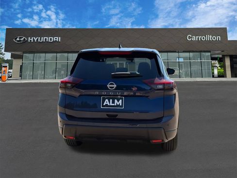 Used 2025 Nissan Rogue SV FWD image 6