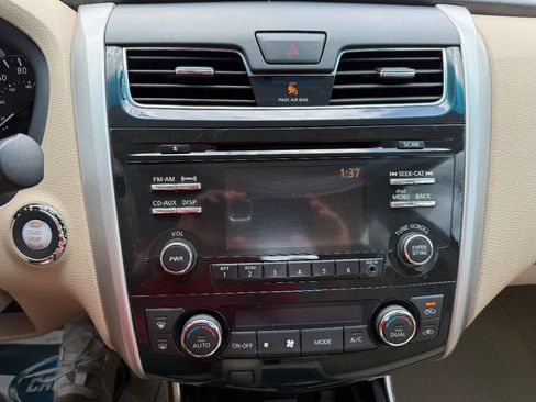 Used 2013 Nissan Altima 2.5 SV image 19