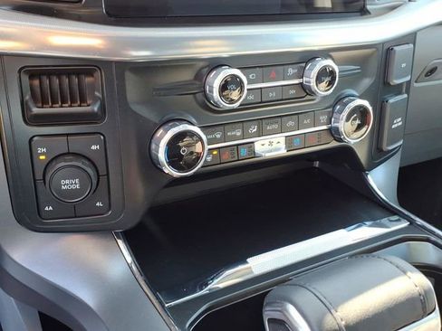 Used 2025 Ford F150 Lariat w/ Equipment Group 502A High AWD/4WD image 17