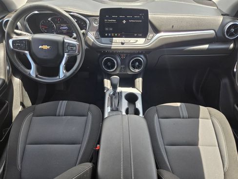Used 2025 Chevrolet Blazer LT FWD image 27