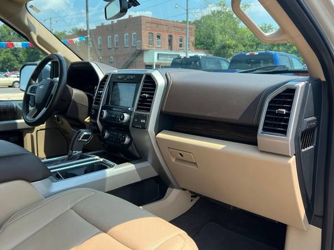 Used 2018 Ford F150 Lariat w/ Equipment Group 502A Luxury AWD/4WD image 22