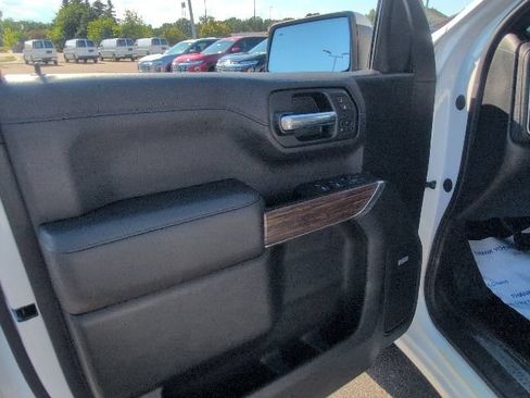 Used 2021 Chevrolet Silverado 1500 High Country w/ Z71 Off-Road Package AWD/4WD image 15