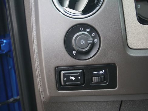 Used 2010 Ford F150 XLT image 17