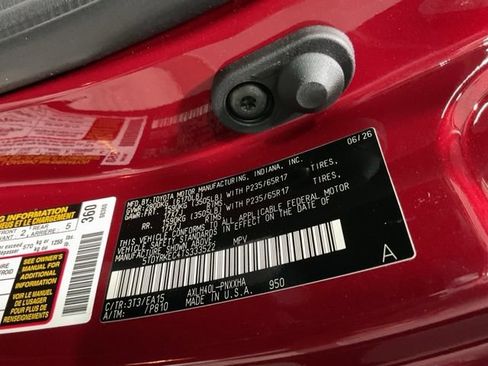 New 2026 Toyota Sienna XLE FWD image 32
