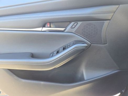 Used 2025 MAZDA MAZDA3 s image 29