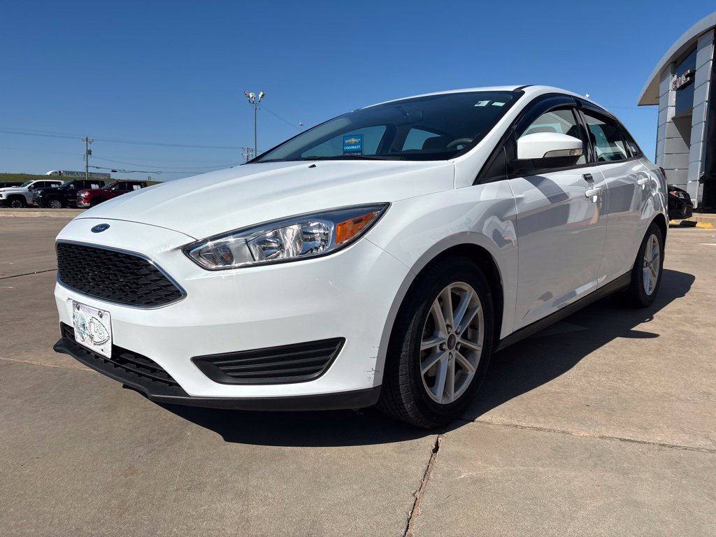 Used 2015 Ford Focus SE FWD image 3