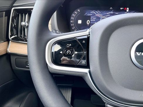 New 2026 Volvo XC90 T8 Ultra image 17