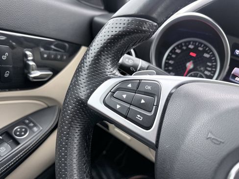 Used 2020 Mercedes-Benz SLC 300 SLC 300 w/ Premium Package image 46