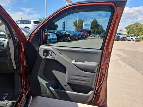 Used 2016 Nissan Frontier PRO-4X AWD/4WD image 18