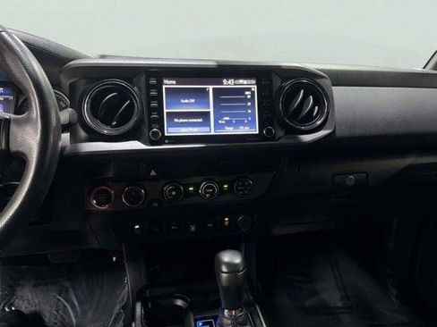 Used 2020 Toyota Tacoma TRD Off-Road w/ Technology Package AWD/4WD image 20