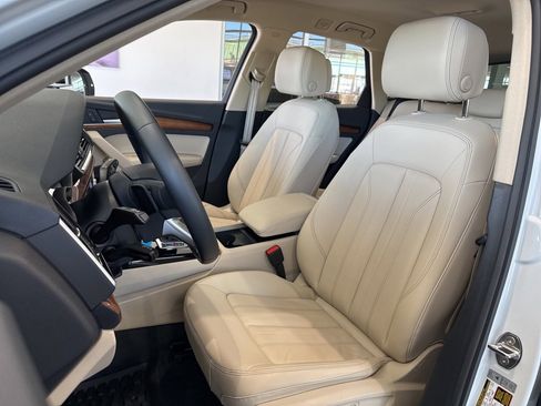 Used 2024 Audi Q5 2.0T Premium w/ Convenience Package image 15