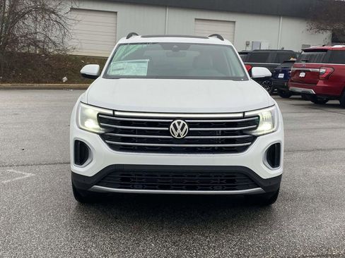 New 2026 Volkswagen Atlas SE FWD image 2