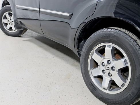 Used 2010 Honda Pilot Touring image 12