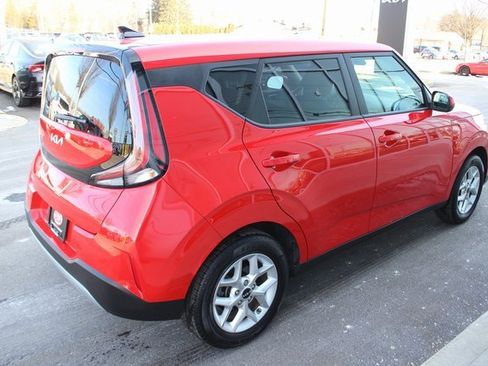 Used 2023 Kia Soul LX w/ LX Technology Package image 26