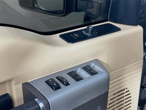 Used 2015 Ford F250 XLT w/ XLT Value Package image 24